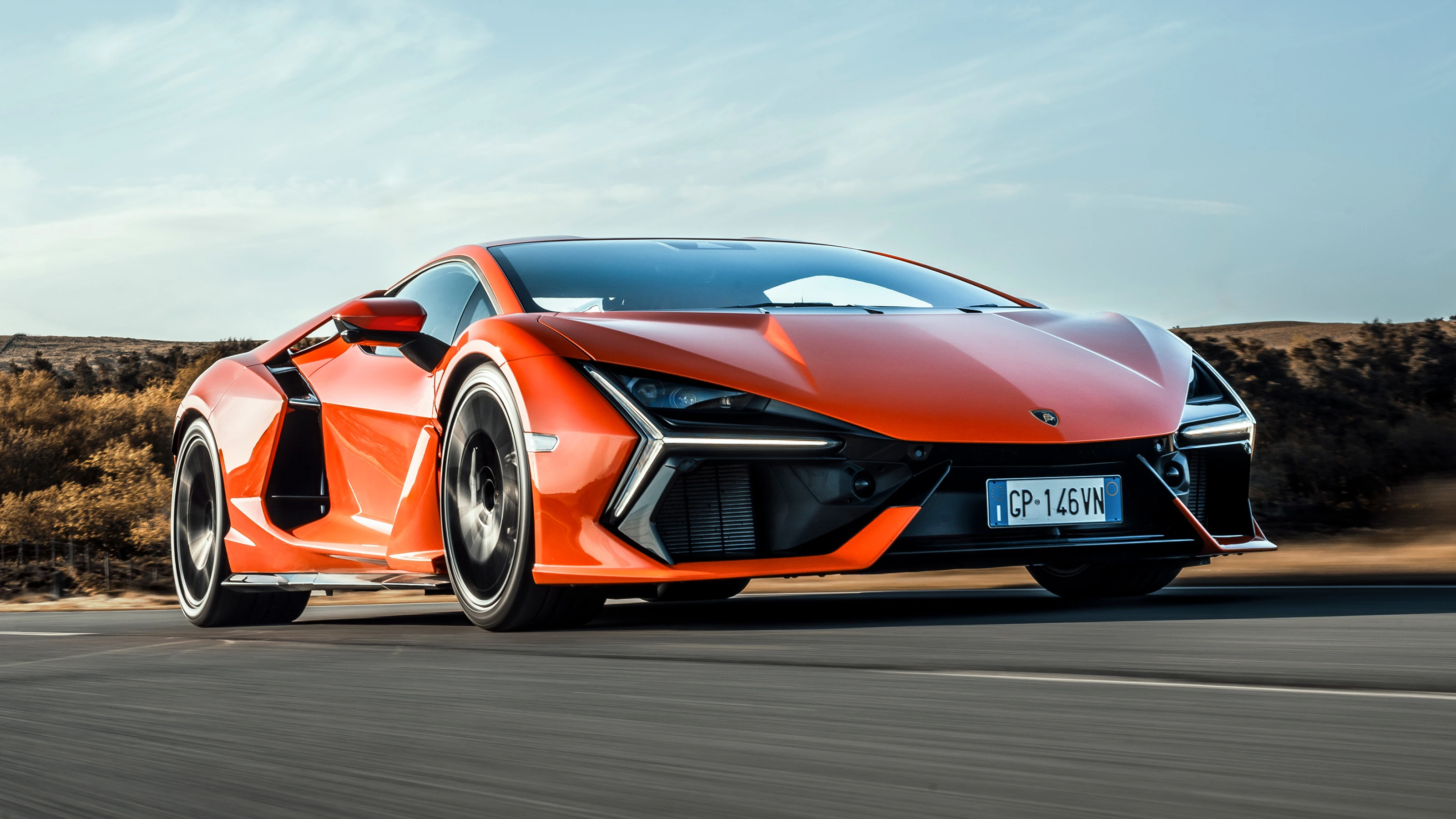 วิธีเลือกแบตเตอรี่ทรงพลังสำหรับรถสปอร์ต