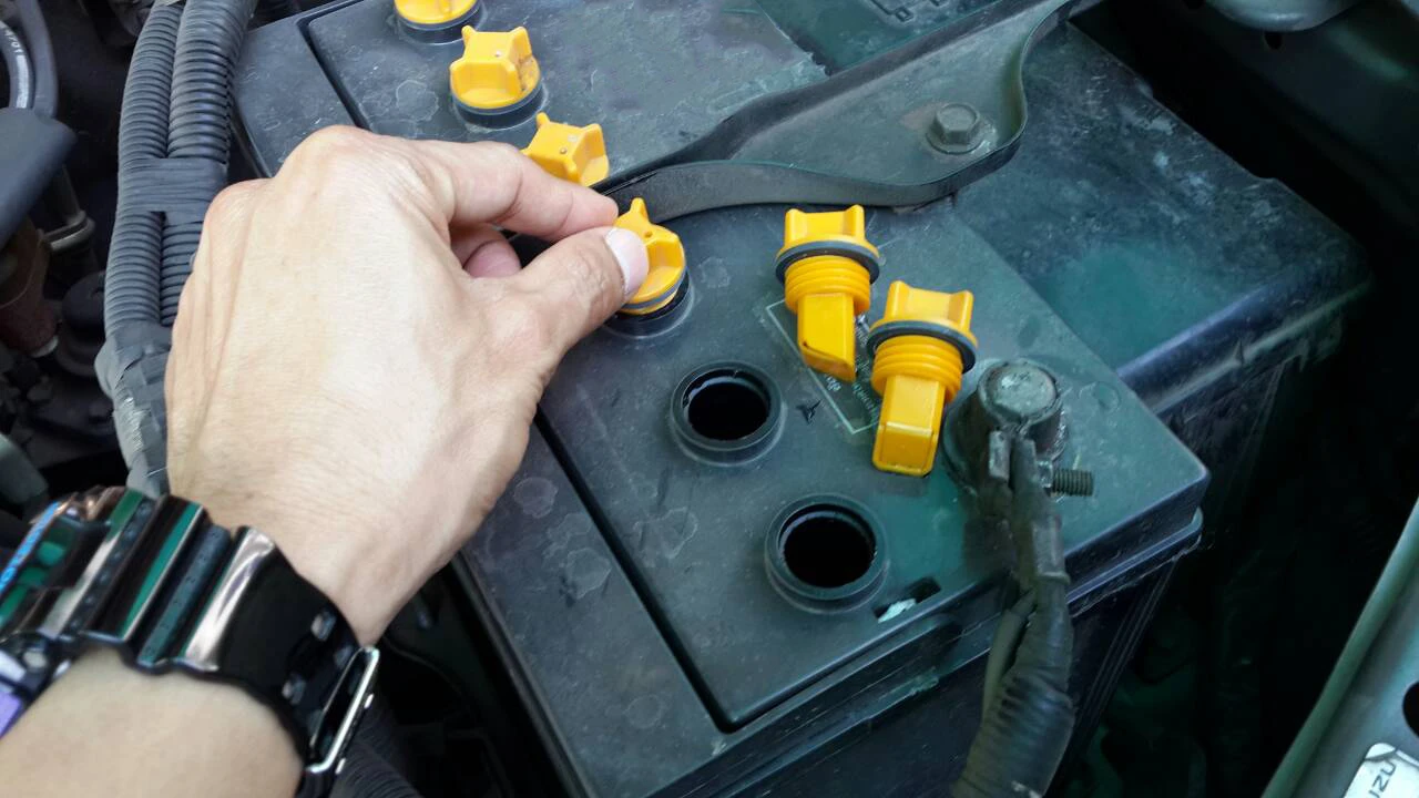 ต้องเปลี่ยนแบตเตอรี่กี่ปี เช็คอาการก่อนเปลี่ยนแบตเตอรี่